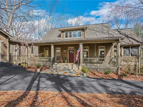 751 Wake Robin Dr, Jasper, GA 30143