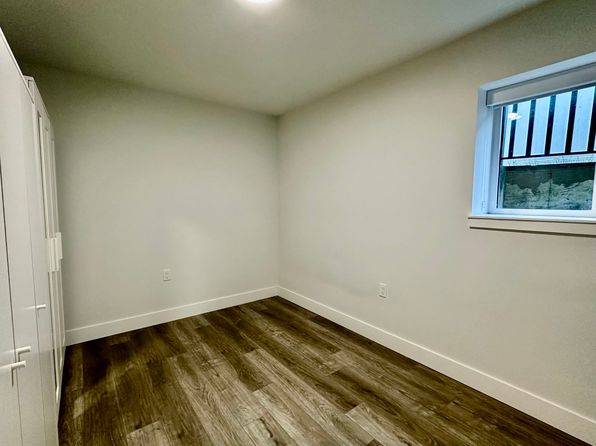 2 bedroom rental in Burnaby — photo 12