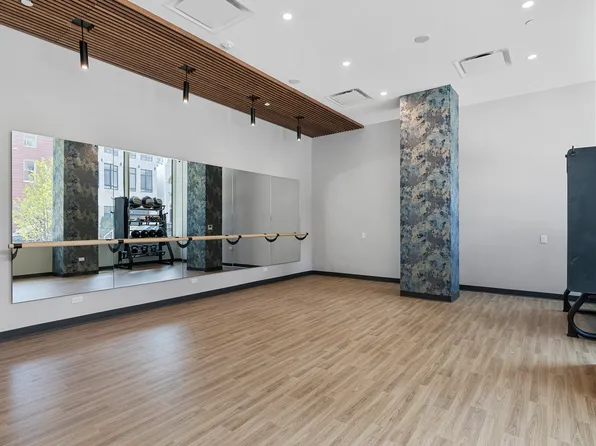 75 Dupont Street image 13 of 31