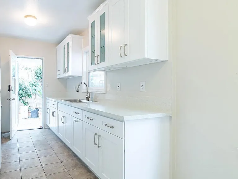 524 Linden Ave #524 — Photo 3