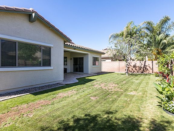 2748 E Rakestraw Ln-5