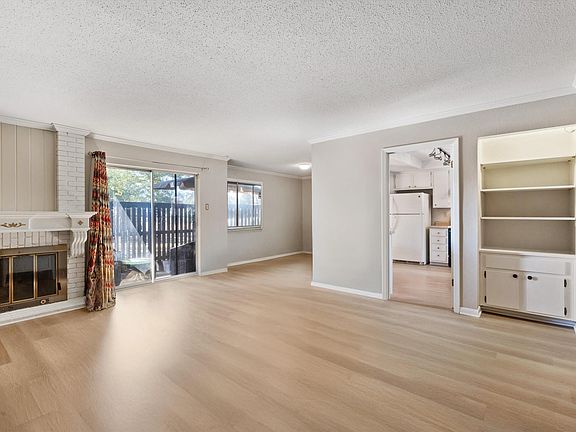 5th image of 4749 Oakbrook Ct
