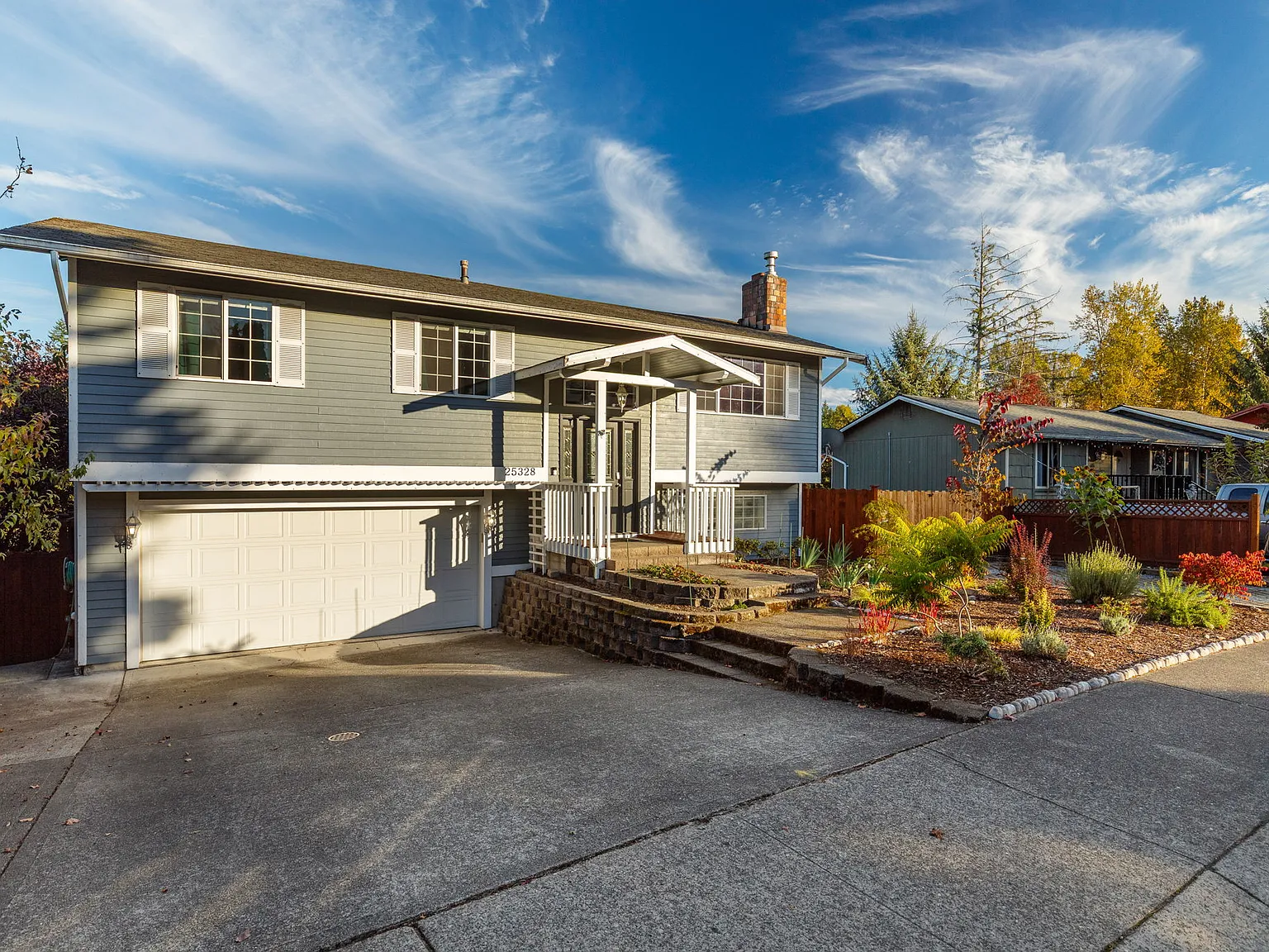 4 bed, 2690 sqft, $6,500 — Photo 3