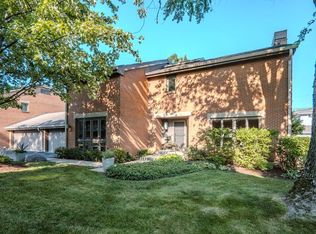 33 Park Ln, Park Ridge, IL 60068
