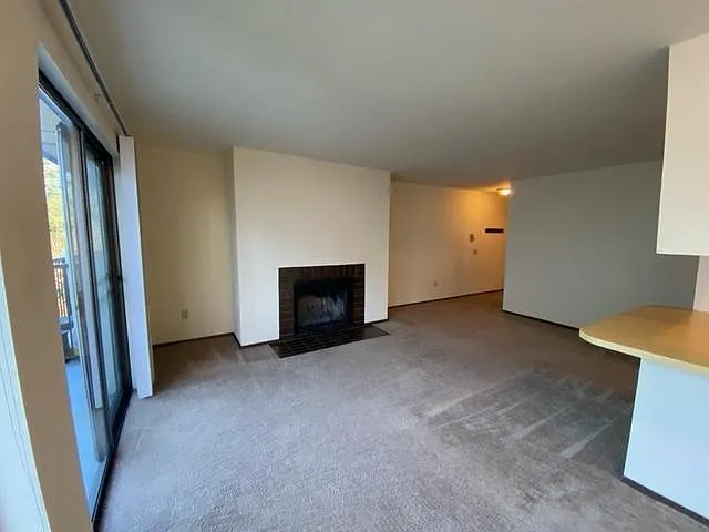 4050 SW Admiral Way — Photo 7