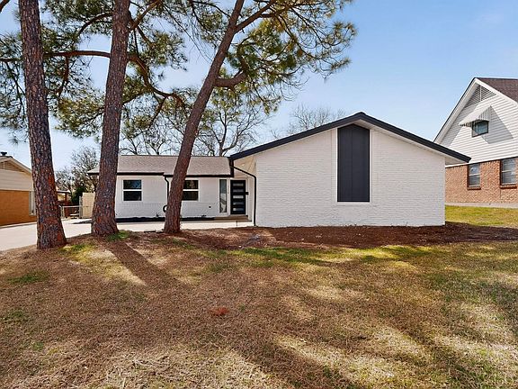 2nd image of 3318 Ridgefield St