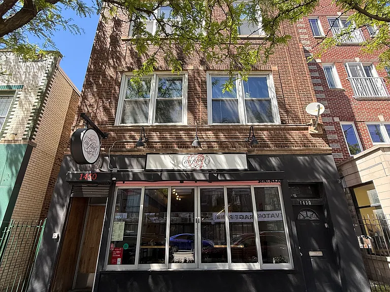 1450 W Chicago Ave #3 — Photo 1