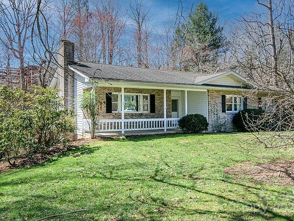 2nd image of 25 Apple Creek Ln