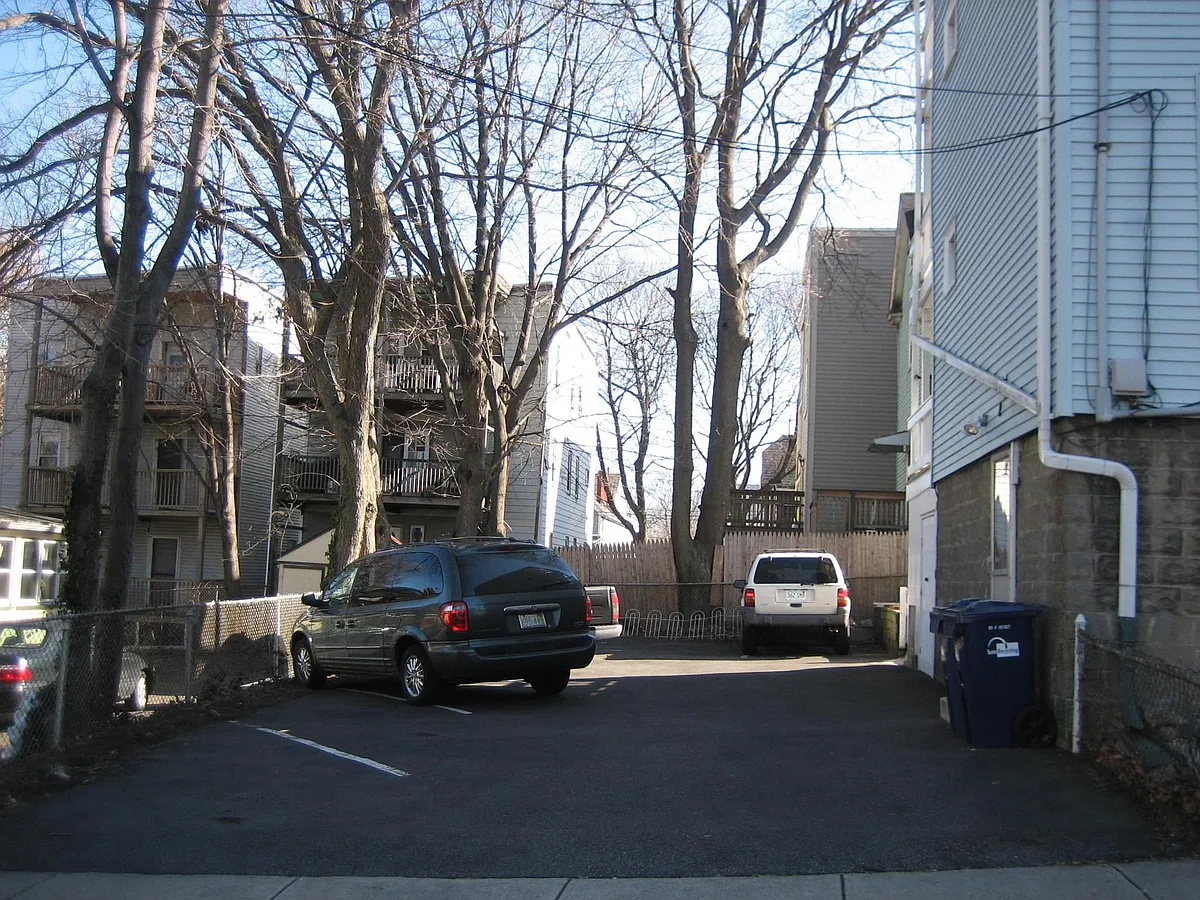 Building Photo - 371 Savin Hill Ave #2