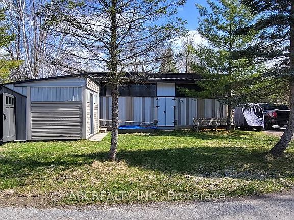 2nd image of 42 Horseshoe Cir