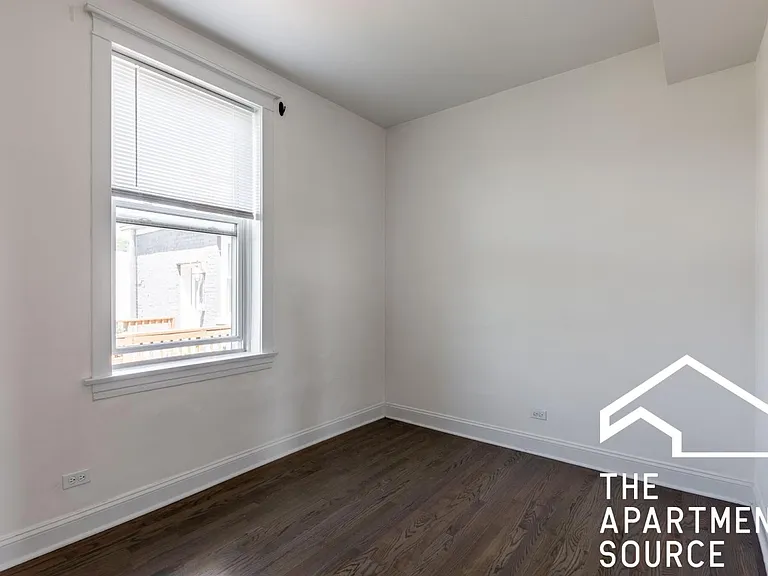 2816 N Troy St #3 — Photo 8