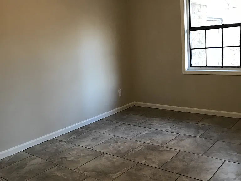 152 Forest Pl — Photo 5
