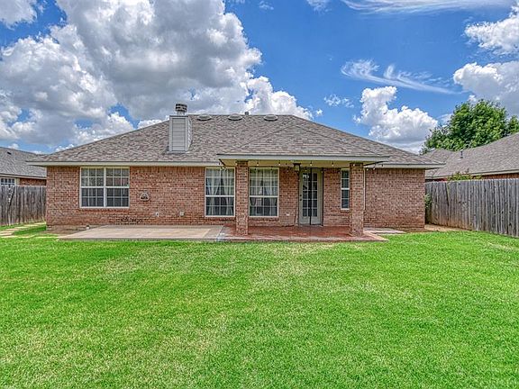 5th image of 509 SW 159th St