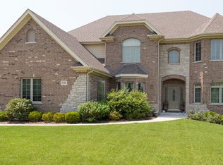 7170 Bannockburn Cir, Crystal Lake, IL 60014