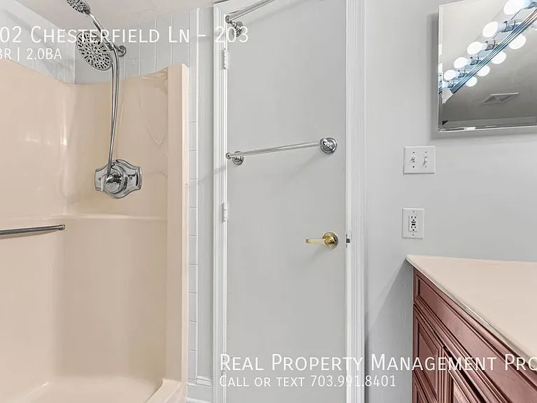 202 Chesterfield Ln #203 — Photo 17