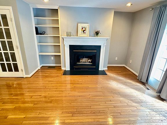 5th image of 283 E Main St APT 34