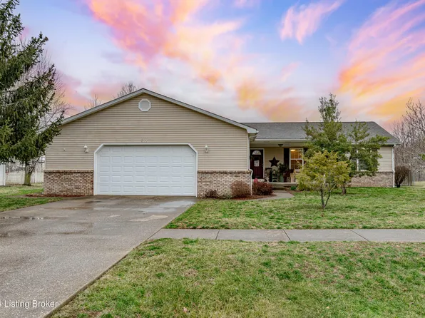 388 Valley View Dr, Vine Grove, KY 40175