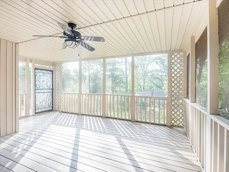 1769 Vestaview Ln — Photo 18
