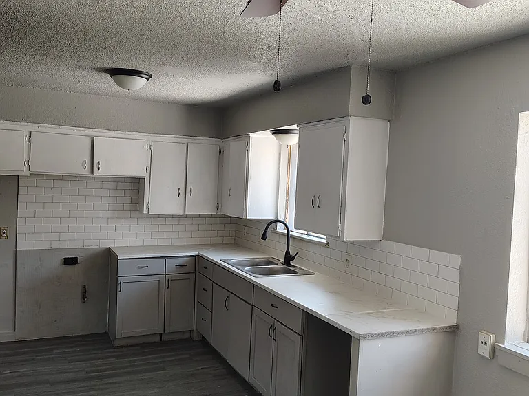 5448 N Johnstown Ave — Photo 3