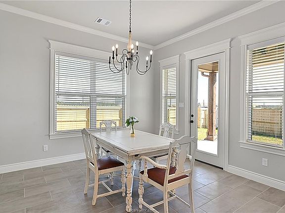 5th image of 1322 Crystal Ln