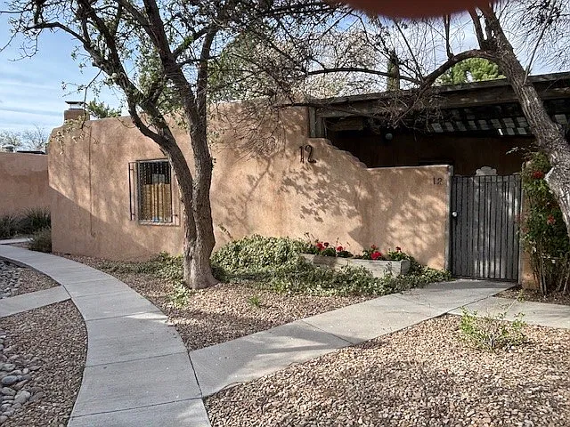 2 bed, 1.5 bath, 1265 sqft, $1,900 — Photo 1