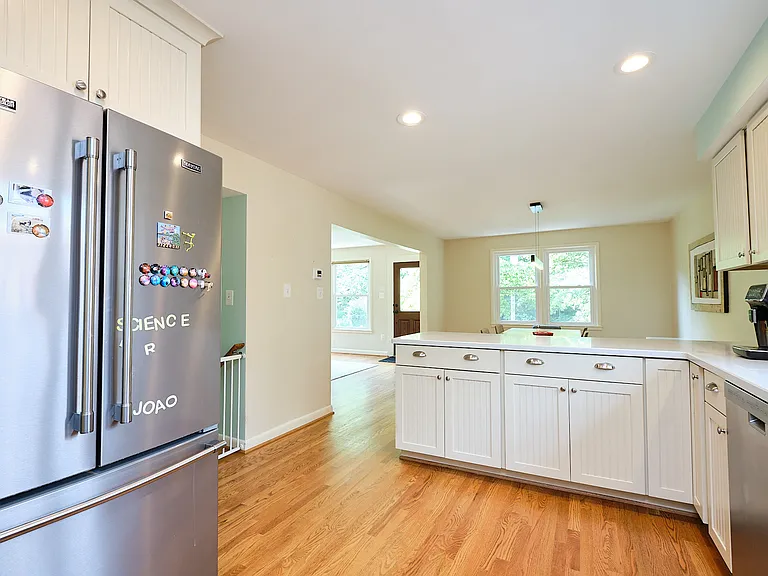 1318 Perry St NE — Photo 10