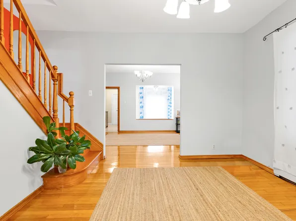 82 West End Avenue image 4 of 54