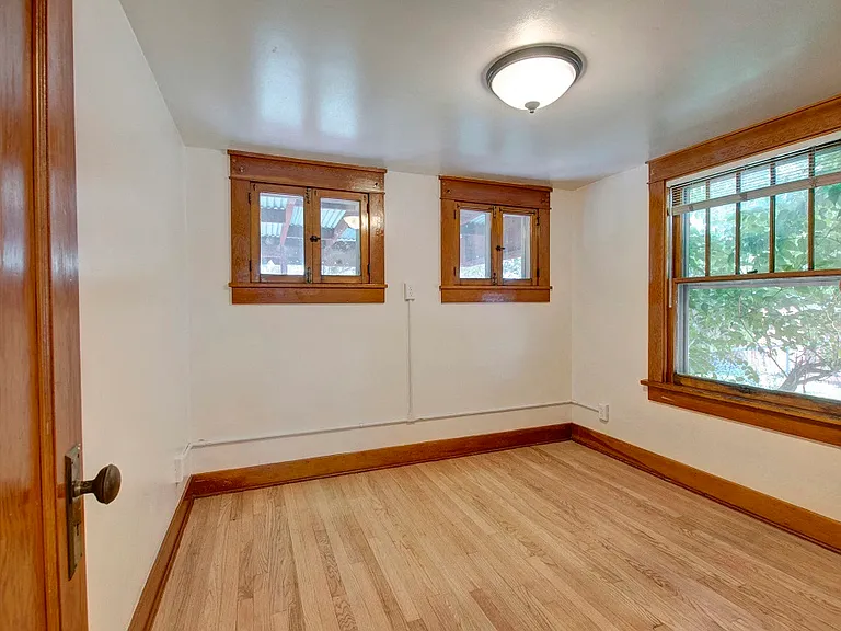 1810 Walnut St — Photo 6