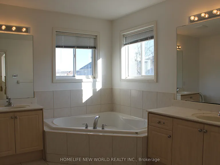 31 Barkwood Holw — Photo 22