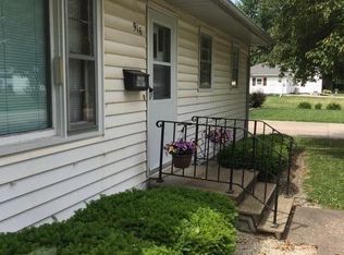 916 Middle St, Mediapolis, IA 52637
