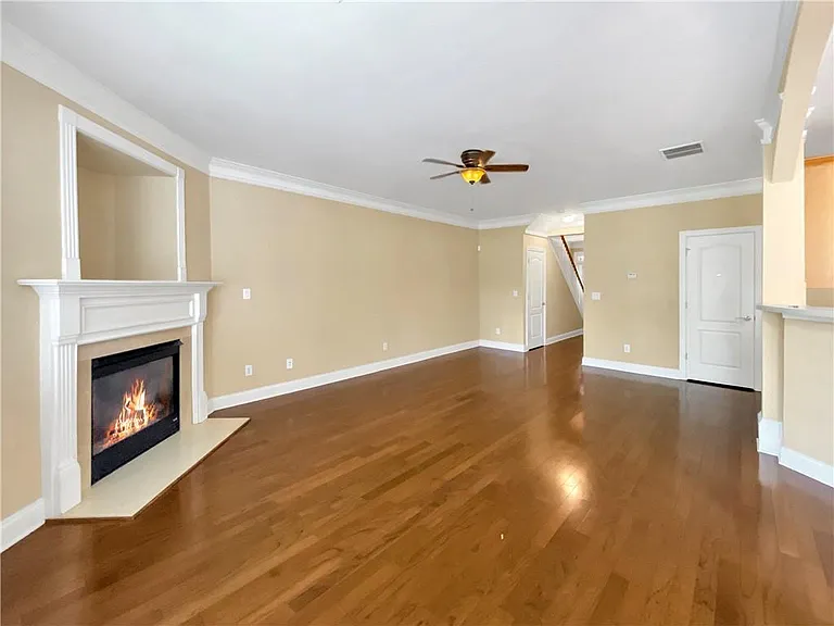 2511 Gadsen Walk — Photo 8