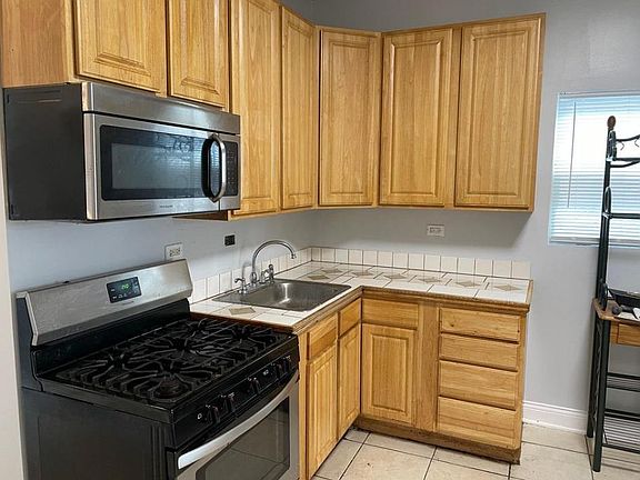 3rd image of 3353 N Kedvale Ave