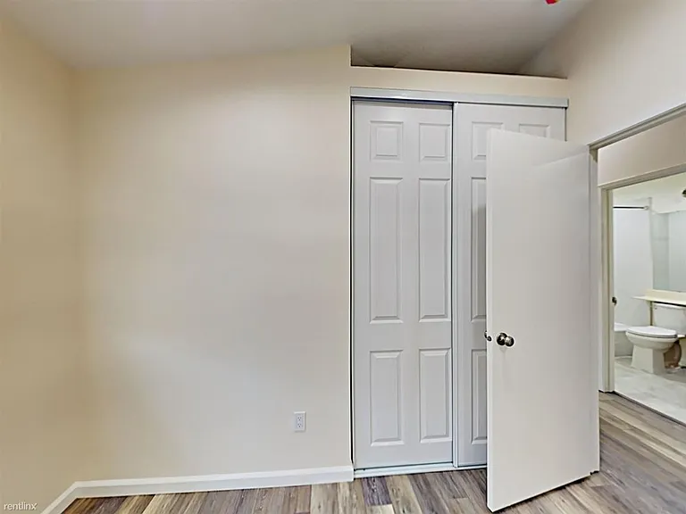 1740 Gateway Dr — Photo 9