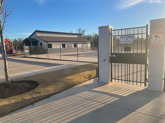 2nd image of 4809 Misty Wood Ln