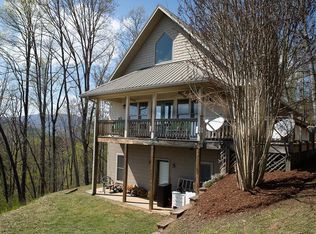 322 Choga Rdg, Whittier, NC 28789