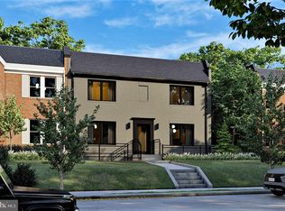 2217 40th Pl NW #PENTHOUSE 22, Washington, DC 20007