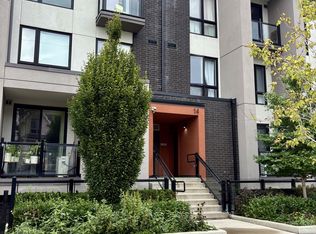 14 Marquette Ave #7, Toronto, ON M6A 0E1