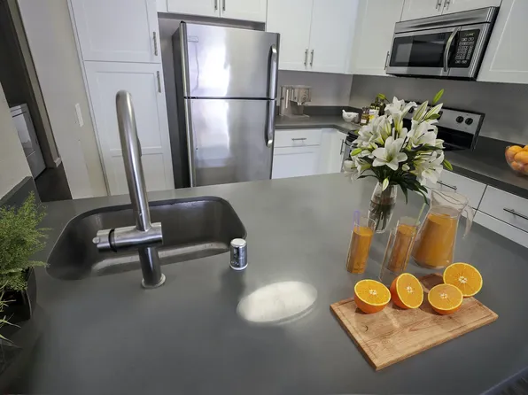 Sommerset La Costa, 2939 Unicornio St #41-H, Carlsbad, CA 92009