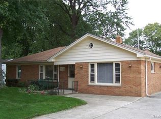 5834 Syracuse St, Taylor, MI 48180