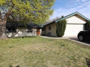 620 Caroline Ave, Mount Shasta, CA 96067