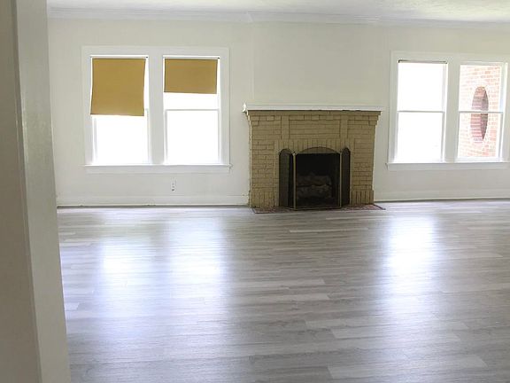 3rd image of 2370 Harrison Ave