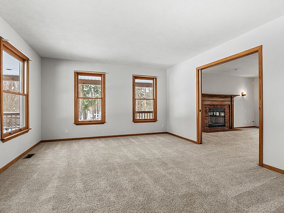 4th image of 6296 N 37th St