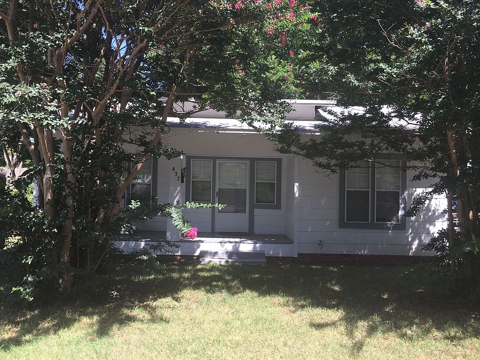 2nd image of 837 N Florence Pl