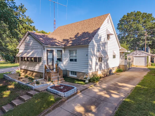 815 W Water St, Pontiac, IL 61764