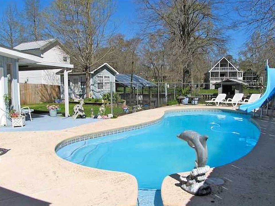 2nd image of 5061 Pecan Ln