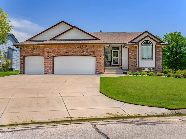 3318 N Lake Ridge St, Wichita, KS 67205