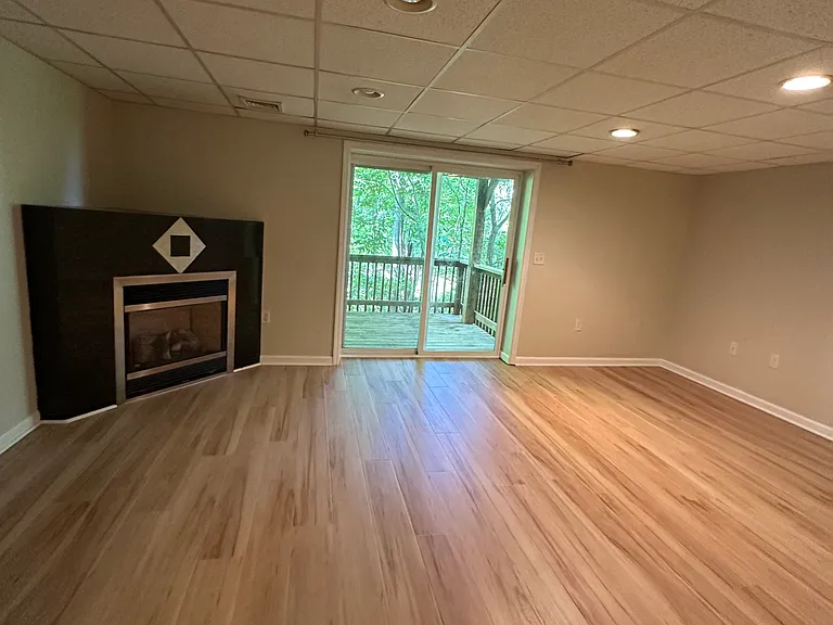 20 Woodmyre Ln — Photo 18