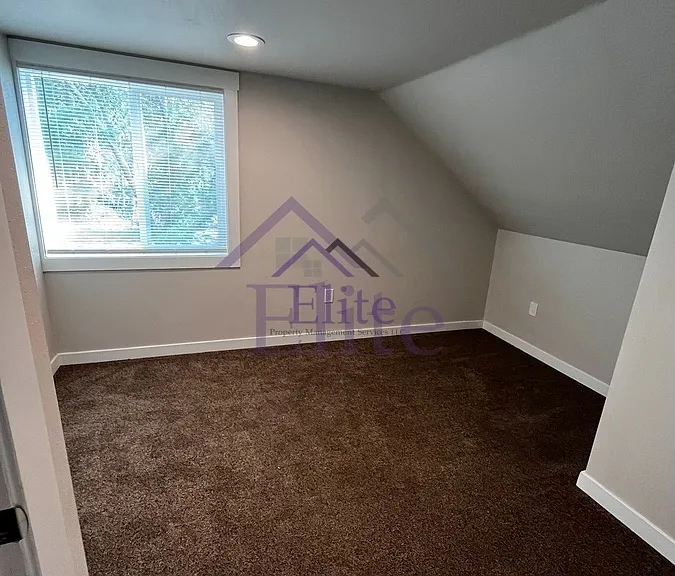 2111 E State Route 3 — Photo 19