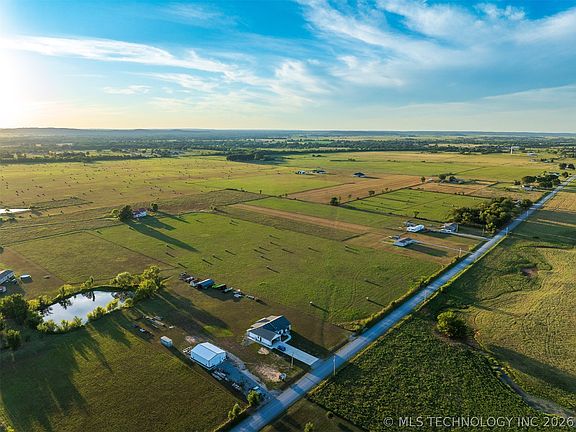 2nd image of 5600 N 434th Rd