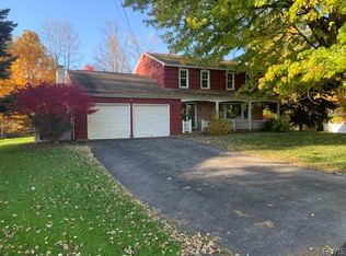 5429 Topsfield Ln, Clay, NY 13041
